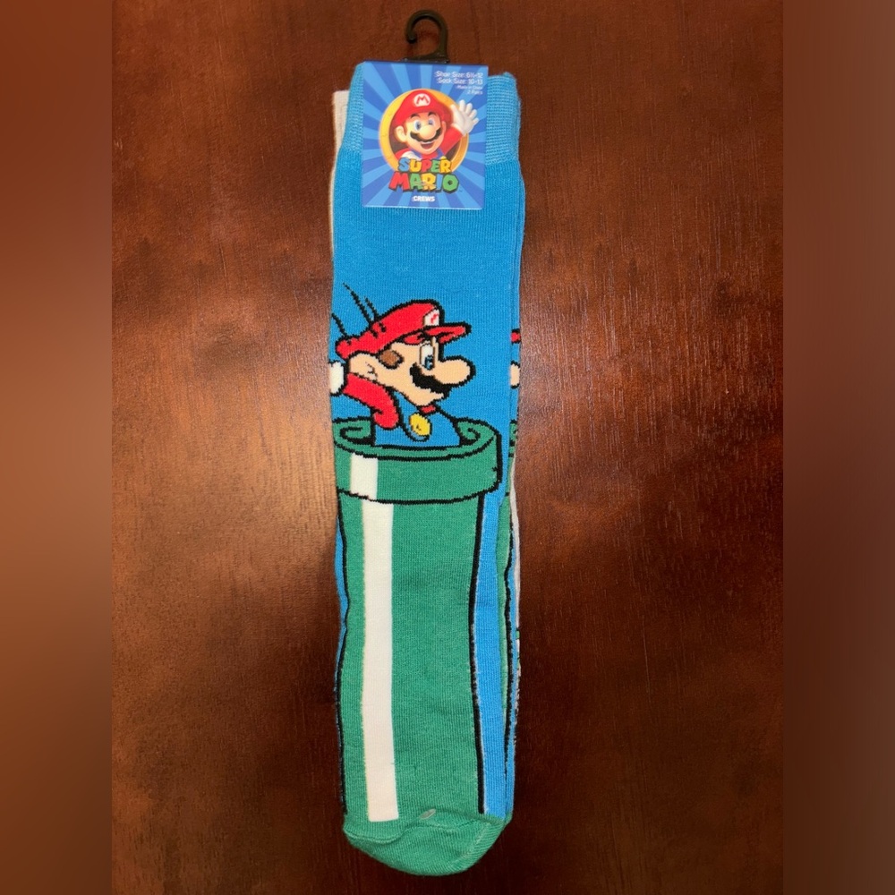 SUPER MARIO BROS NOVELTY CREW SOCKS NWT MEN’S SHOE SIZE 6.5-12